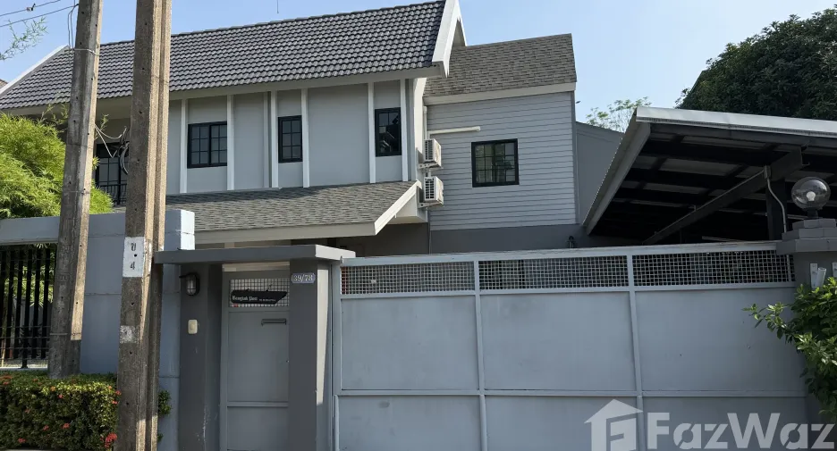 For rent 5 bedrooms house in Chatuchak, Bangkok