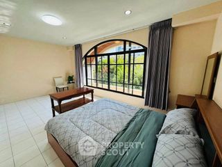 Reihenhaus zur Miete mit 3 Zimmer in Watthana, Bangkok