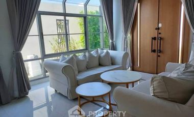 Haus zur Miete mit 4 Zimmer in Lat Krabang, Bangkok