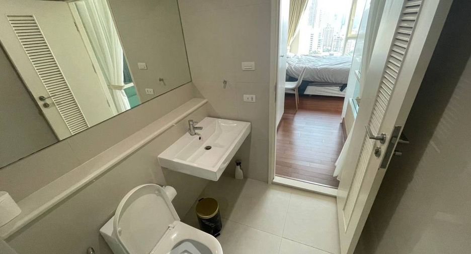 For rent 1 bed condo in Watthana, Bangkok