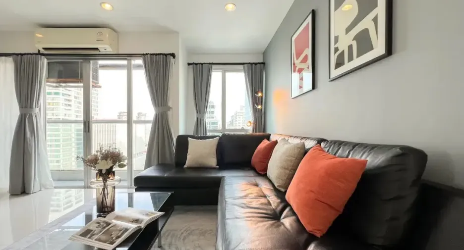 For rent 2 bedrooms condo in Sathon, Bangkok