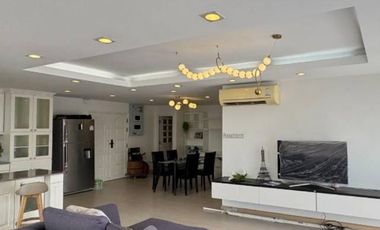 For rent 3 bedrooms condo in Huai Khwang, Bangkok