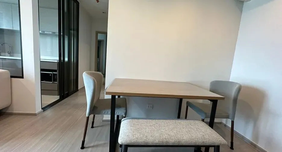 For rent 2 bedrooms condo in Thon Buri, Bangkok