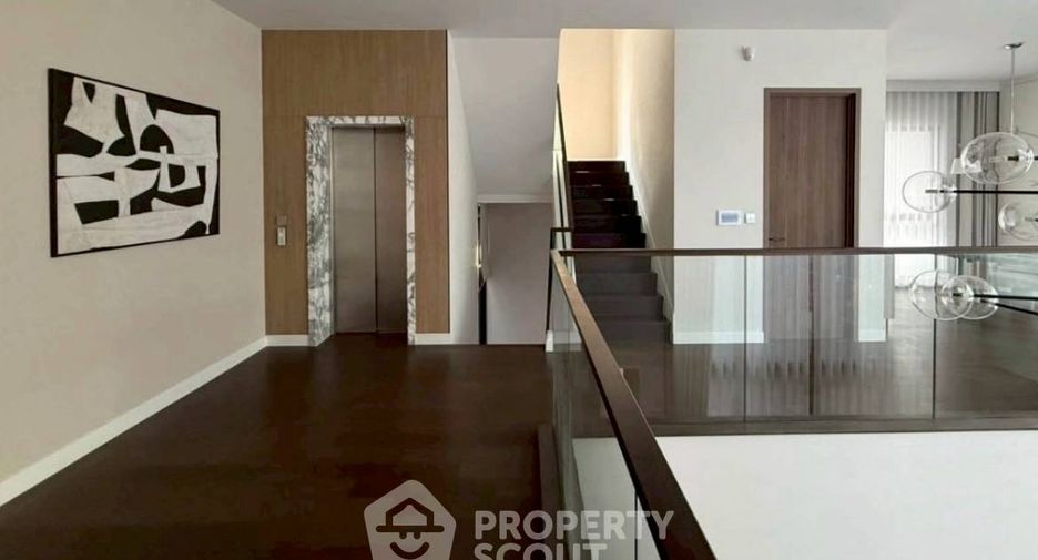 For rent 3 bedrooms house in Bang Kapi, Bangkok
