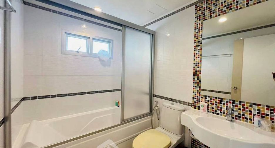 For rent 2 bedrooms condo in Jomtien, Pattaya
