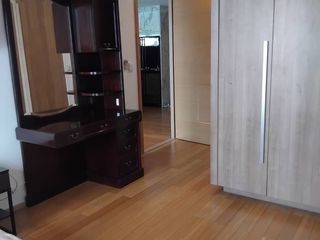 Condo en alquiler de 3 habitaciones en Pathum Wan, Bangkok