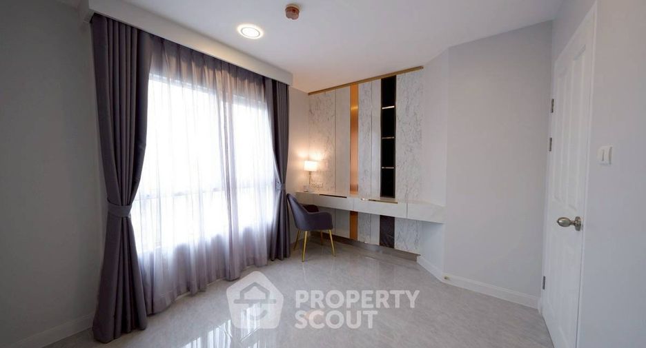 For rent 4 bedrooms condo in Huai Khwang, Bangkok