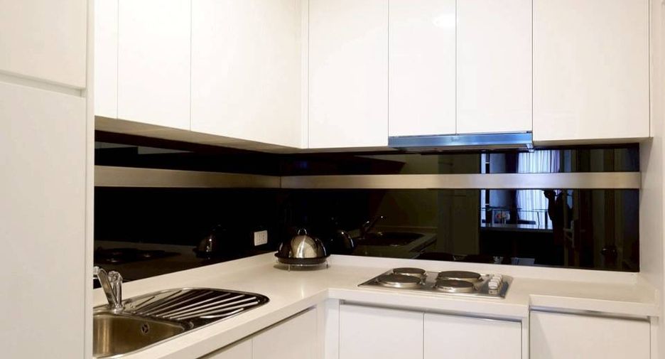For rent 4 bedrooms condo in Huai Khwang, Bangkok