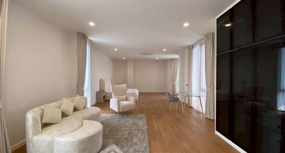 For rent 4 bedrooms house in Wang Thonglang, Bangkok