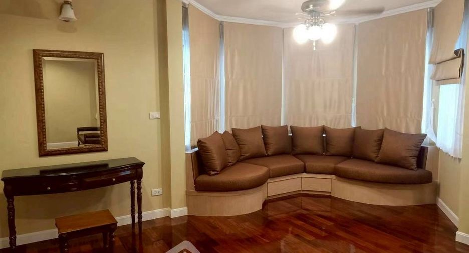 Haus zur Miete mit 4 Zimmer in Bang Na, Bangkok