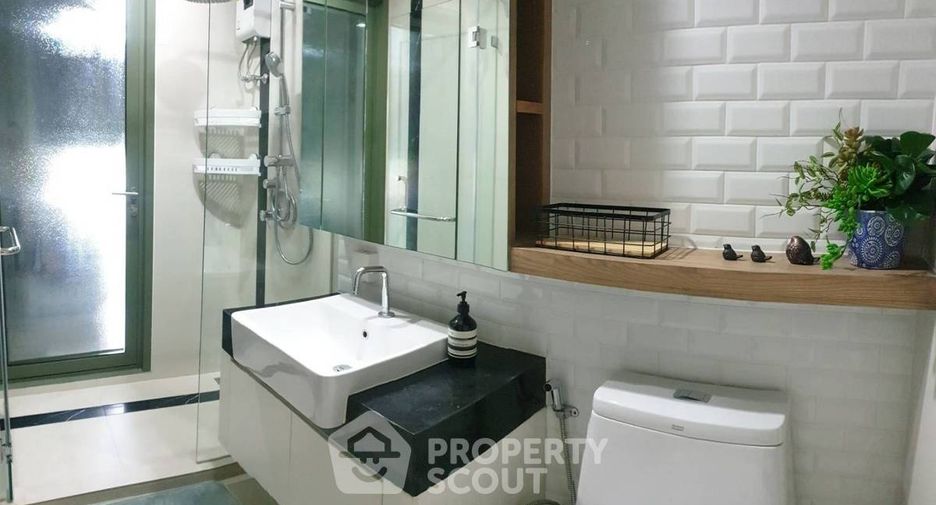 For rent 1 bed condo in Pathum Wan, Bangkok