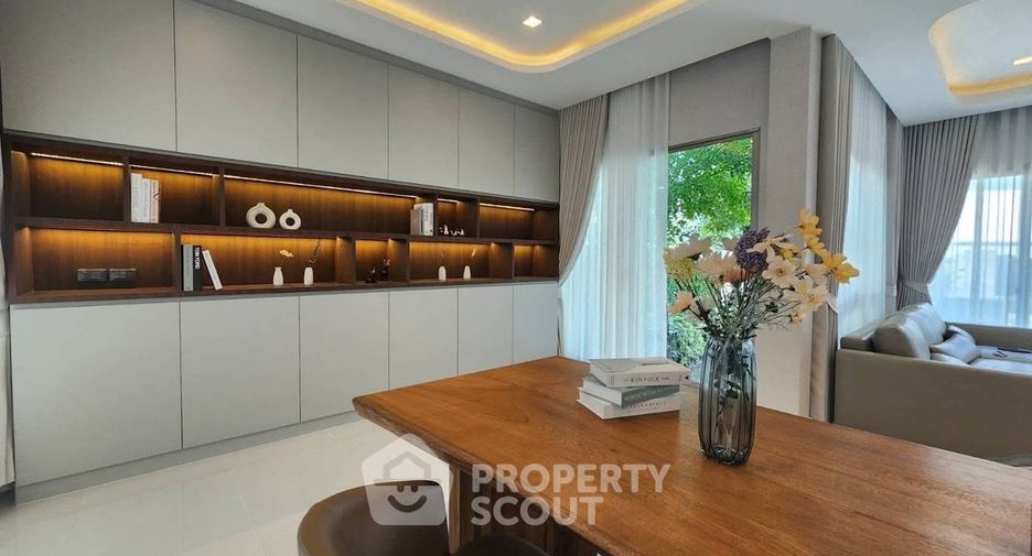 For rent 4 bedrooms house in Bueng Kum, Bangkok