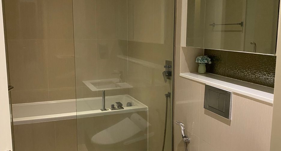 Condo en alquiler y en venta de 1 habitaciones en Watthana, Bangkok