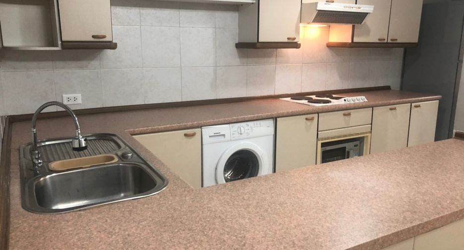 For rent 2 bedrooms condo in Watthana, Bangkok