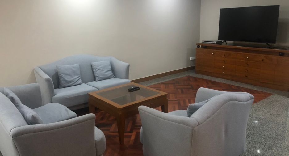 For rent 2 bedrooms condo in Watthana, Bangkok