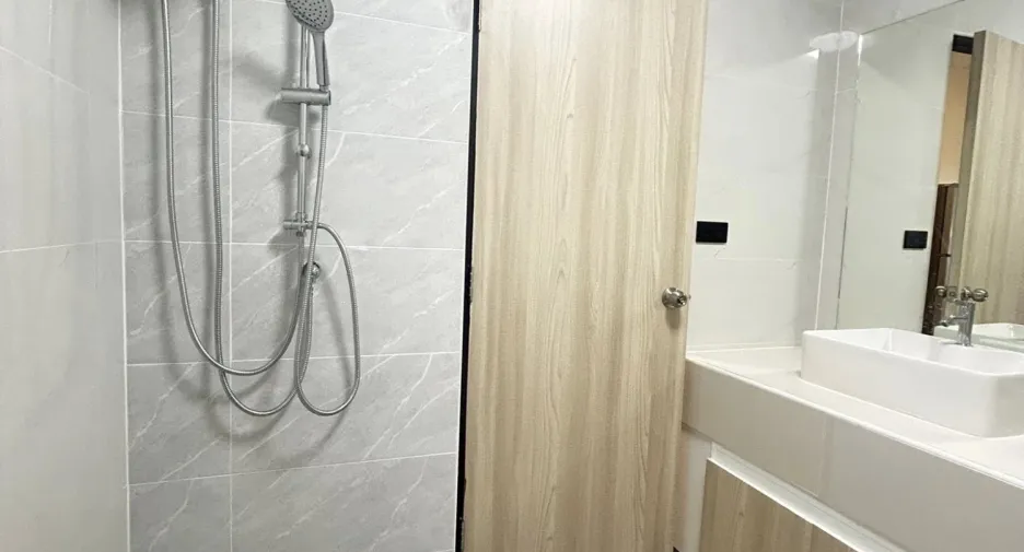 For sale 1 bed condo in East Pattaya, Pattaya