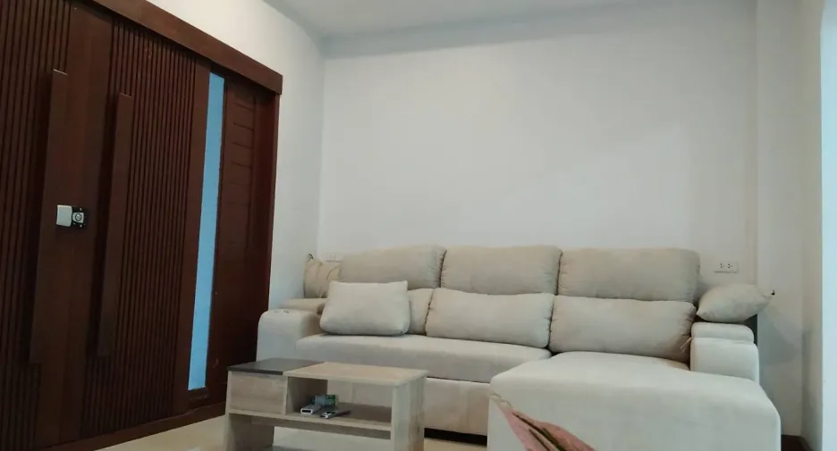 For rent 3 ベッドルーム house in Saraphi, Chiang Mai