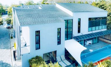 Villa zum Kauf mit 4 Zimmer in Thalang, Phuket