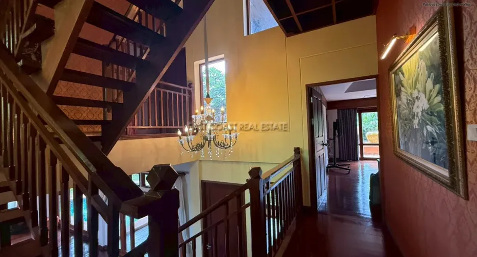 For rent and for sale 4 bedrooms house in Jomtien, Pattaya