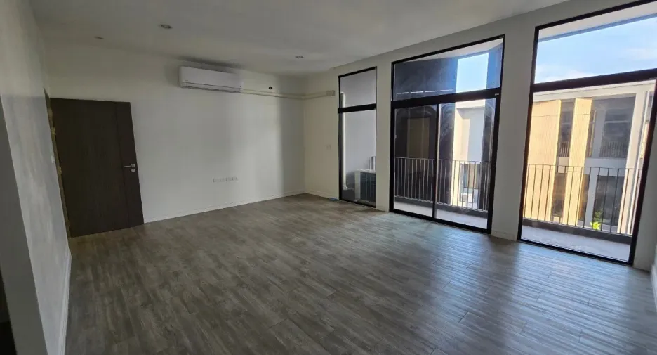 À vendre et à louer 3 chambres maison de ville à Bang Kruai, Nonthaburi