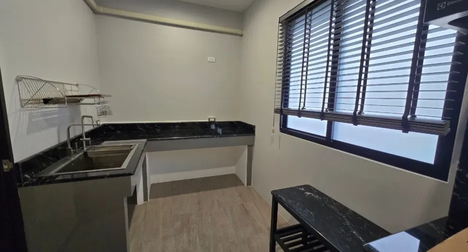 À vendre et à louer 3 chambres maison de ville à Bang Kruai, Nonthaburi