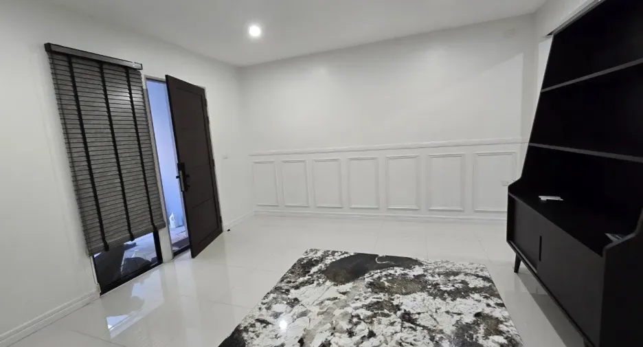 À vendre et à louer 3 chambres maison de ville à Bang Kruai, Nonthaburi