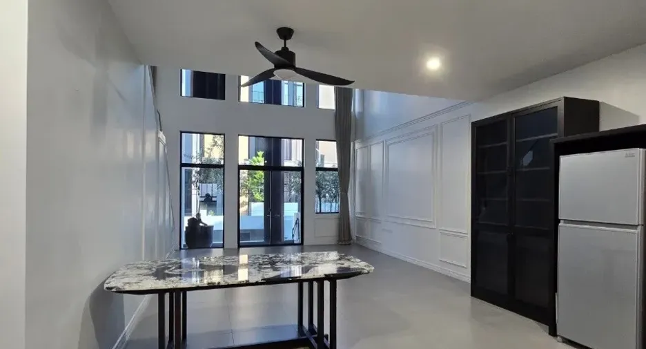 À vendre et à louer 3 chambres maison de ville à Bang Kruai, Nonthaburi