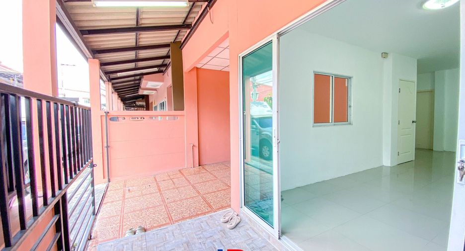 À vendre 3 chambres maison de ville à Sam Phran, Nakhon Pathom