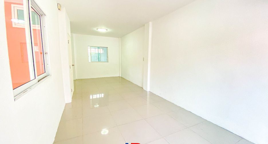 À vendre 3 chambres maison de ville à Sam Phran, Nakhon Pathom