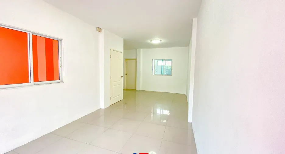 For sale 3 bedrooms townhouse in Sam Phran, Nakhon Pathom