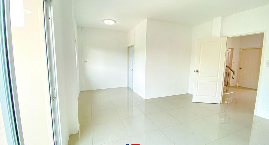 À vendre 3 chambres maison de ville à Sam Phran, Nakhon Pathom