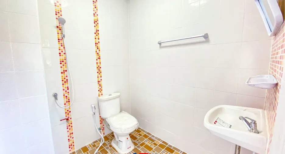 For sale 3 bedrooms townhouse in Sam Phran, Nakhon Pathom