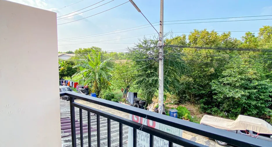 For sale 3 bedrooms townhouse in Sam Phran, Nakhon Pathom