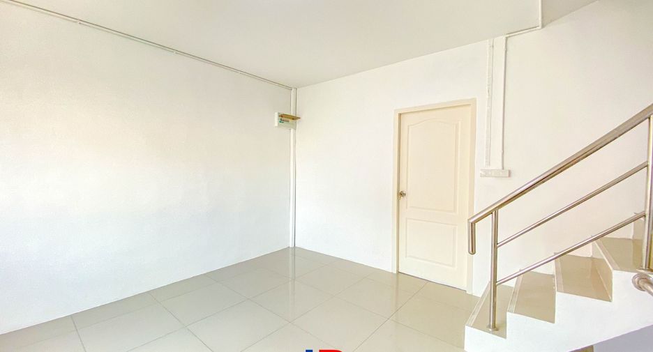 À vendre 3 chambres maison de ville à Sam Phran, Nakhon Pathom