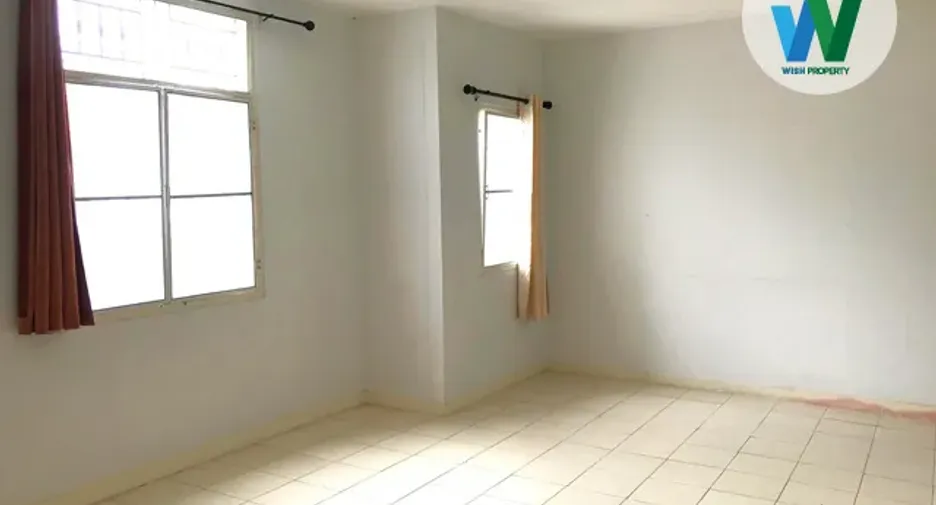 For sale 3 bedrooms townhouse in Mueang Pathum Thani, Pathum Thani
