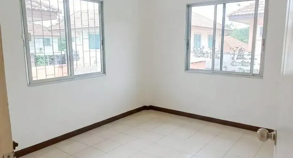 For sale 4 bedrooms house in Thanyaburi, Pathum Thani
