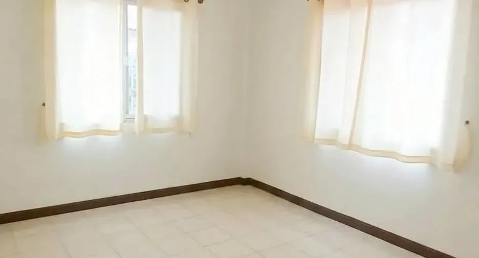 For sale 4 bedrooms house in Thanyaburi, Pathum Thani
