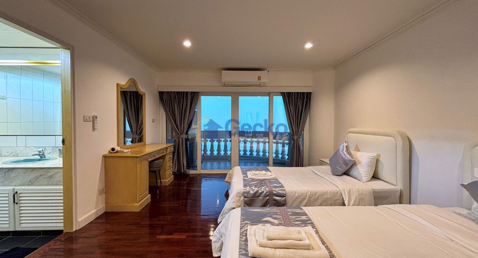 For rent 3 bedrooms condo in North Pattaya, Pattaya