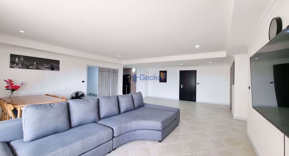 For sale 2 bedrooms condo in Pratumnak, Pattaya