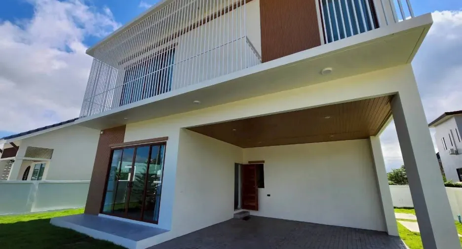Haus zum Kauf mit 4 Zimmer in Saraphi, Chiang Mai