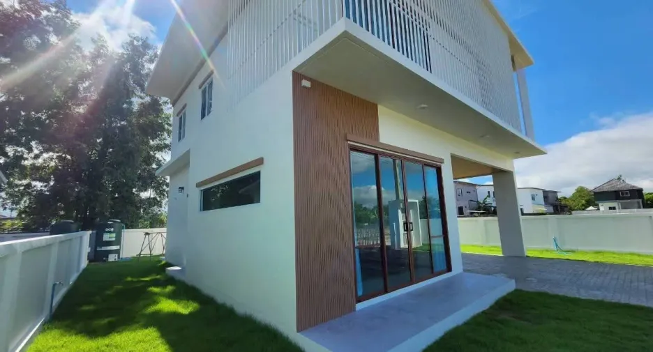 Haus zum Kauf mit 4 Zimmer in Saraphi, Chiang Mai