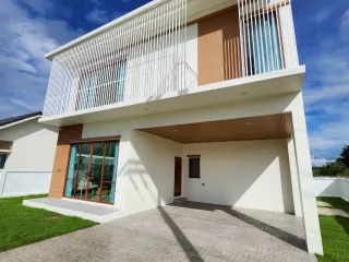 Haus zum Kauf mit 4 Zimmer in Saraphi, Chiang Mai