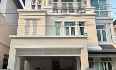 For sale 4 bedrooms house in Suan Luang, Bangkok