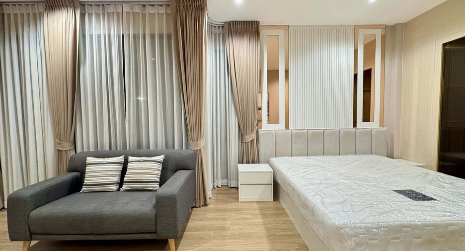 Casa en alquiler de 4 habitaciones en Don Mueang, Bangkok