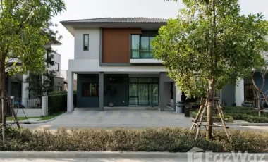 Casa en alquiler de 4 habitaciones en Don Mueang, Bangkok