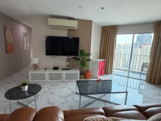 For sale and for rent 2 bedrooms condo in Huai Khwang, Bangkok