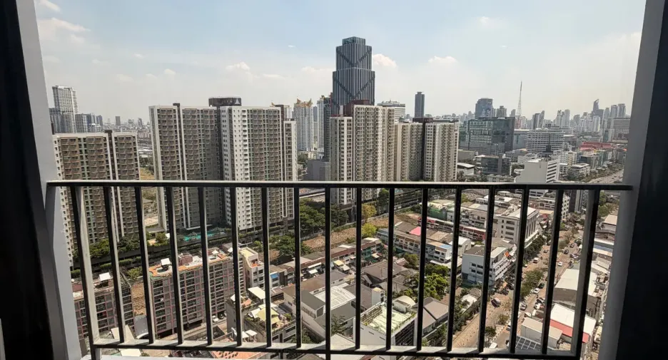 For sale and for rent 2 bedrooms condo in Huai Khwang, Bangkok