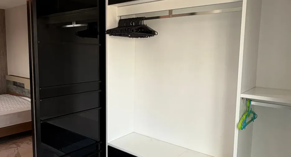 For sale and for rent 2 bedrooms condo in Huai Khwang, Bangkok