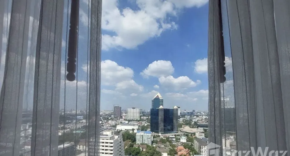 For rent 2 bedrooms condo in Chatuchak, Bangkok