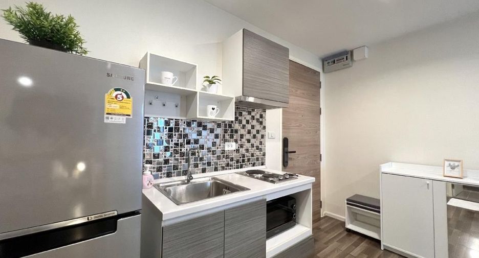 For rent 2 bedrooms condo in Bang Kapi, Bangkok